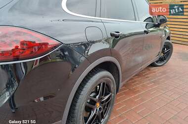 Внедорожник / Кроссовер Porsche Cayenne 2013 в 