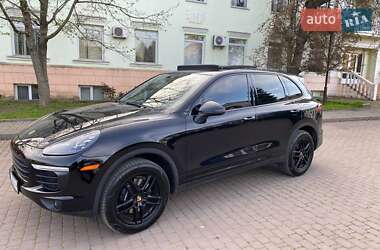 Внедорожник / Кроссовер Porsche Cayenne 2016 в 