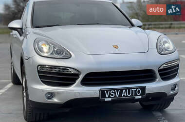 Позашляховик / Кросовер Porsche Cayenne 2012 в 