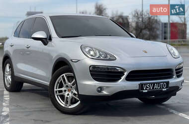 Позашляховик / Кросовер Porsche Cayenne 2012 в 