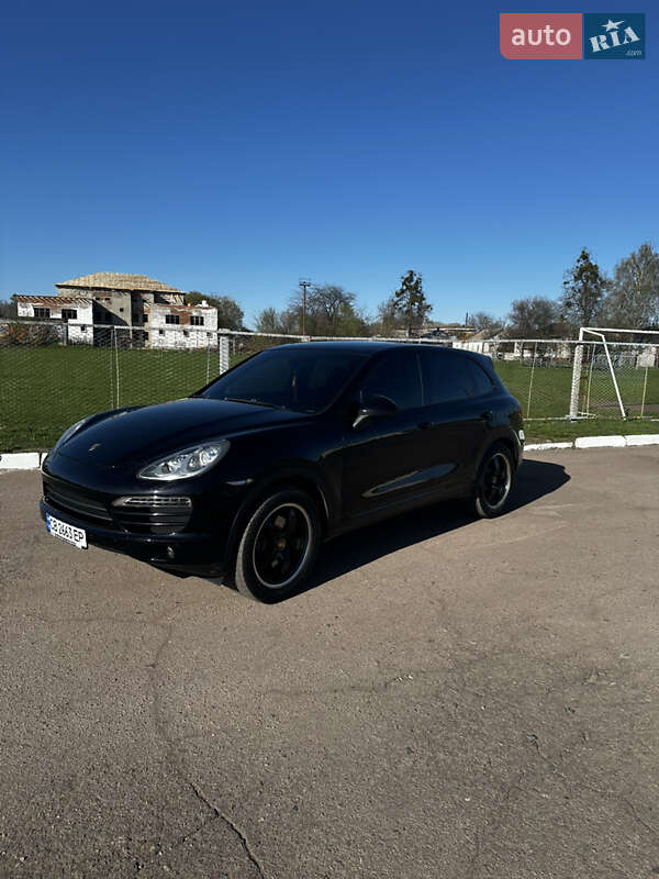 Позашляховик / Кросовер Porsche Cayenne 2010 в Прилуках