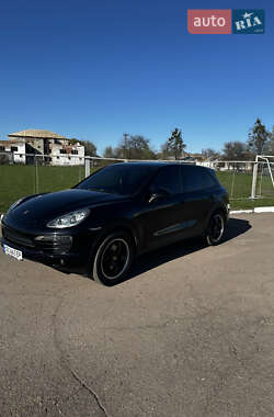 Внедорожник / Кроссовер Porsche Cayenne 2010 в 