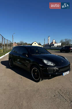 Внедорожник / Кроссовер Porsche Cayenne 2010 в 
