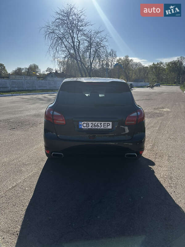 Позашляховик / Кросовер Porsche Cayenne 2010 в Прилуках