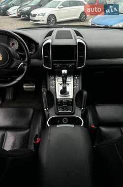 Внедорожник / Кроссовер Porsche Cayenne 2011 в 