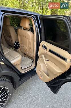 Внедорожник / Кроссовер Porsche Cayenne 2012 в 