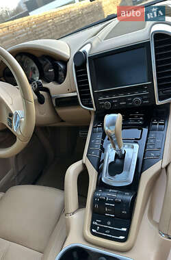 Позашляховик / Кросовер Porsche Cayenne 2011 в 
