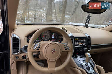 Позашляховик / Кросовер Porsche Cayenne 2011 в 