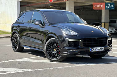 Внедорожник / Кроссовер Porsche Cayenne 2017 в 