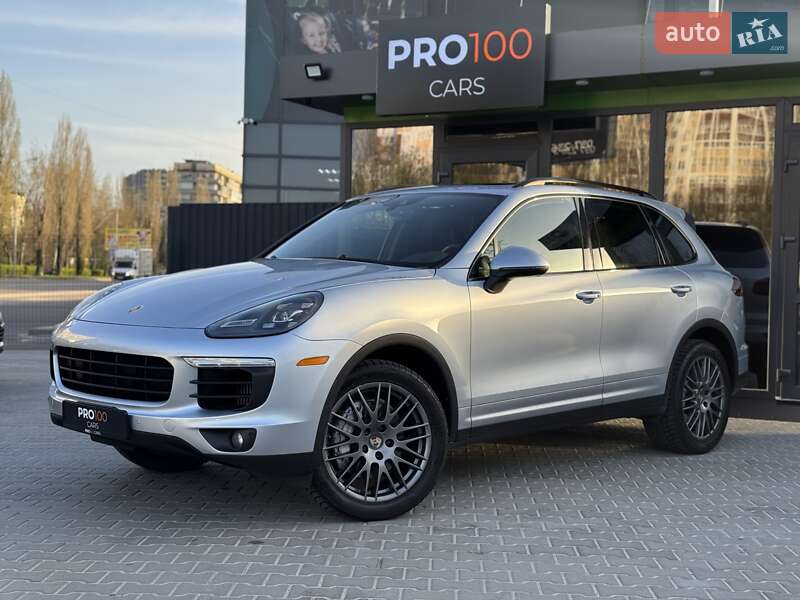 Позашляховик / Кросовер Porsche Cayenne 2017 в 
