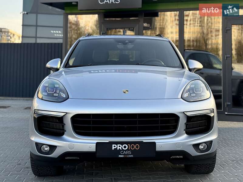 Внедорожник / Кроссовер Porsche Cayenne 2017 в Киеве