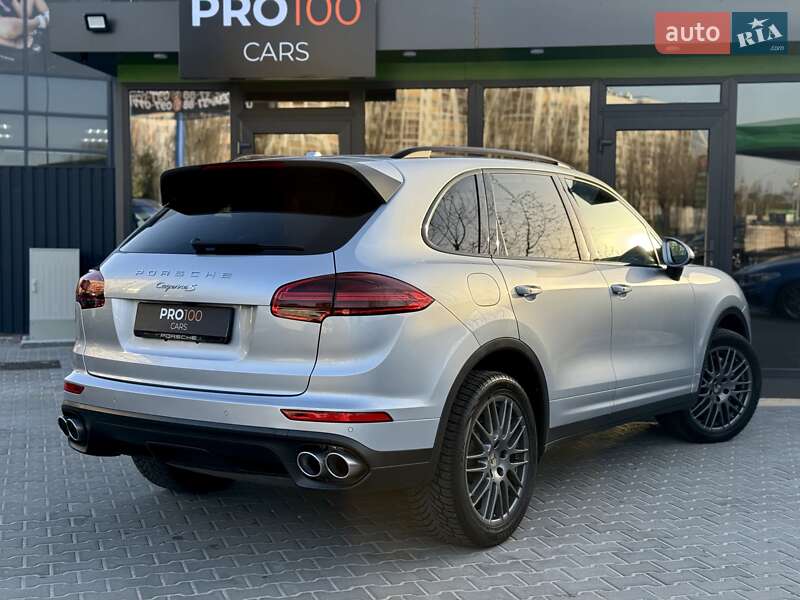 Внедорожник / Кроссовер Porsche Cayenne 2017 в Киеве