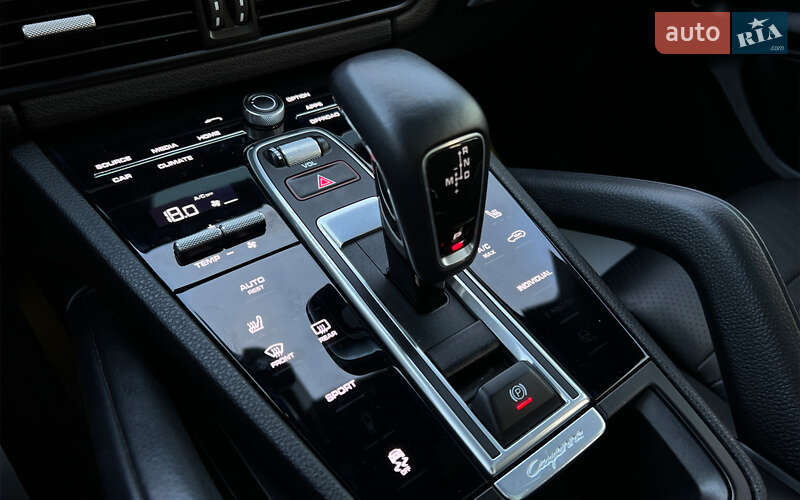 Внедорожник / Кроссовер Porsche Cayenne 2018 в Львове