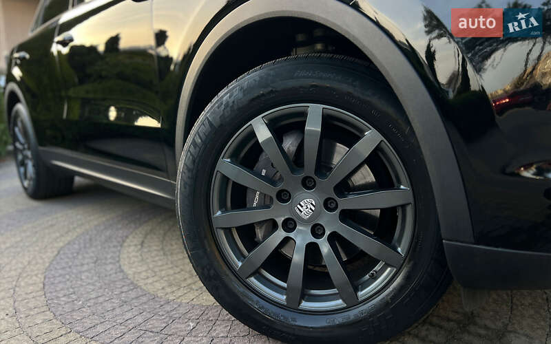 Внедорожник / Кроссовер Porsche Cayenne 2018 в Львове