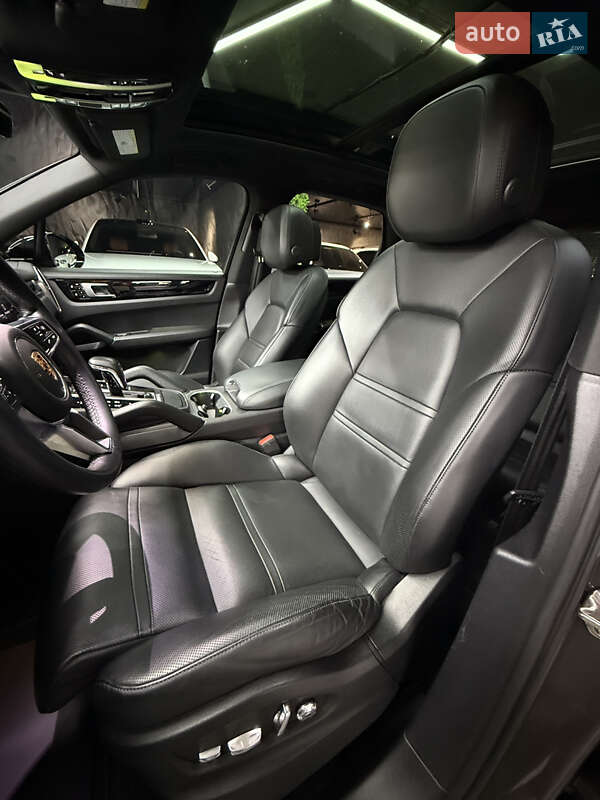 Позашляховик / Кросовер Porsche Cayenne 2019 в Одесі