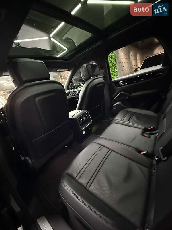 Позашляховик / Кросовер Porsche Cayenne 2019 в Одесі