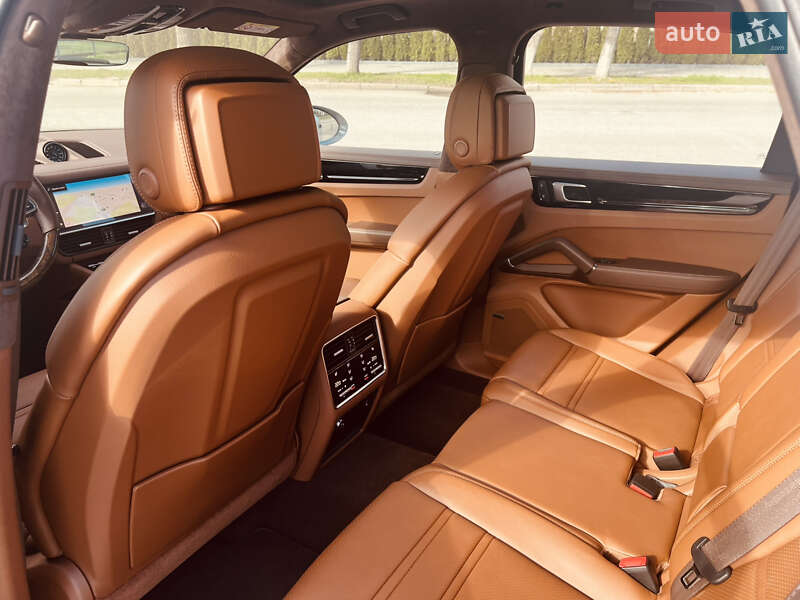 Позашляховик / Кросовер Porsche Cayenne 2022 в Києві