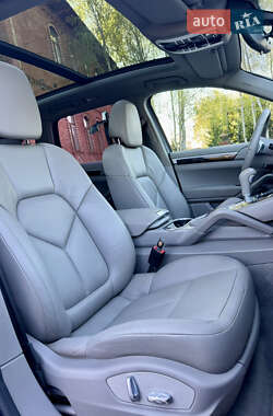 Внедорожник / Кроссовер Porsche Cayenne 2011 в 