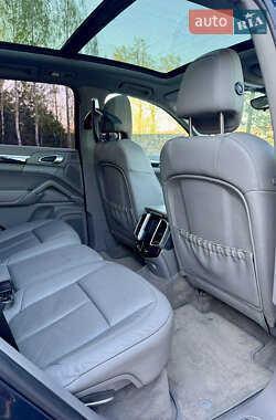Внедорожник / Кроссовер Porsche Cayenne 2011 в 