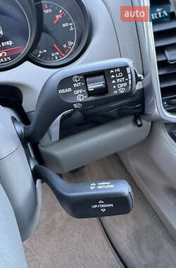 Внедорожник / Кроссовер Porsche Cayenne 2011 в 