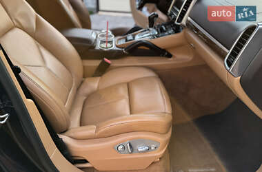 Внедорожник / Кроссовер Porsche Cayenne 2013 в 