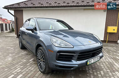 Внедорожник / Кроссовер Porsche Cayenne 2018 в 