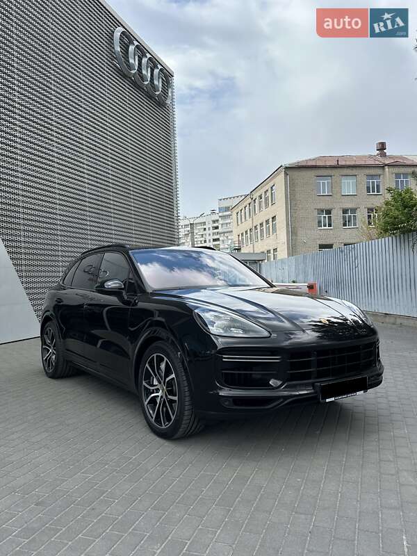Внедорожник / Кроссовер Porsche Cayenne 2018 в Киеве