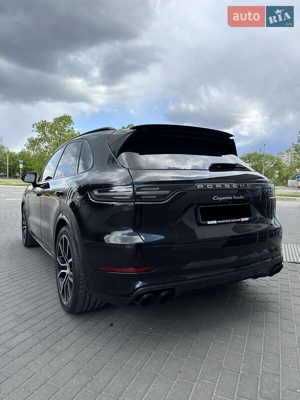 Внедорожник / Кроссовер Porsche Cayenne 2018 в Киеве