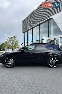 Позашляховик / Кросовер Porsche Cayenne 2018 в 