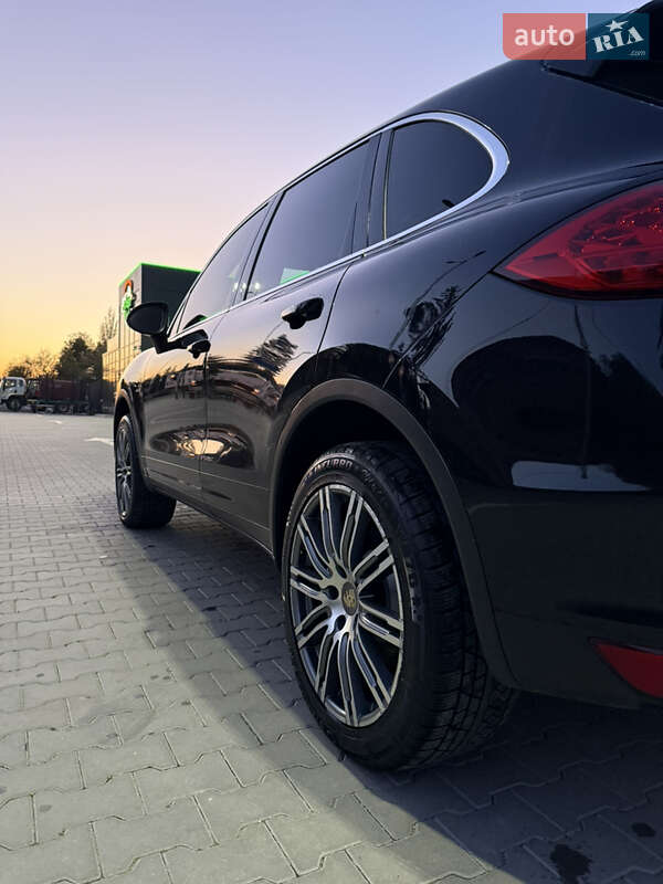 Внедорожник / Кроссовер Porsche Cayenne 2010 в Каменец-Подольском