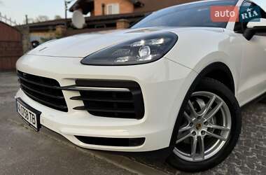 Внедорожник / Кроссовер Porsche Cayenne 2017 в 