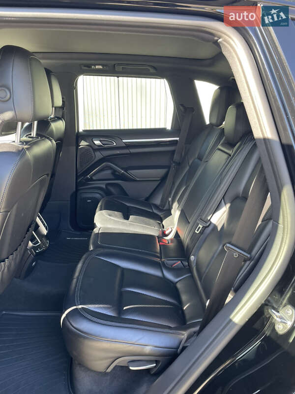 Внедорожник / Кроссовер Porsche Cayenne 2017 в Черкассах фото 15 Внедорожник / Кроссовер Porsche Cayenne 2017 в Черкассах