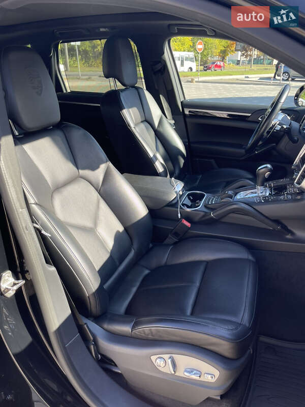 Внедорожник / Кроссовер Porsche Cayenne 2017 в Черкассах фото 20 Внедорожник / Кроссовер Porsche Cayenne 2017 в Черкассах