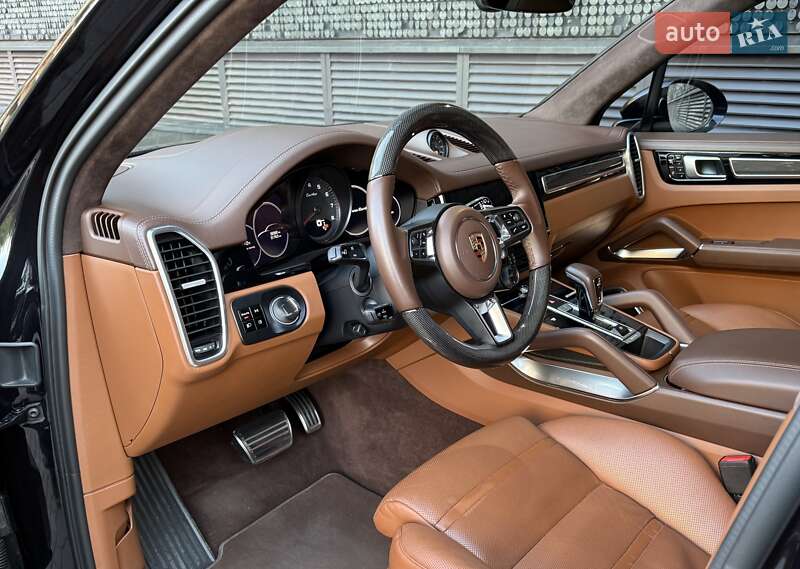 Позашляховик / Кросовер Porsche Cayenne 2018 в Києві