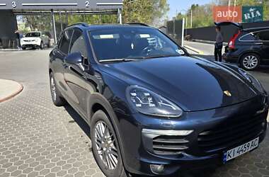 Позашляховик / Кросовер Porsche Cayenne 2015 в 