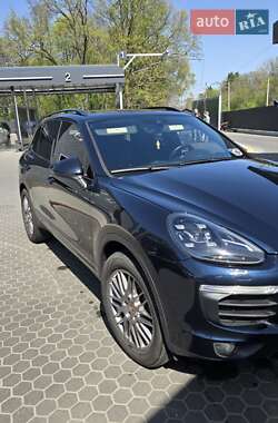 Позашляховик / Кросовер Porsche Cayenne 2015 в 