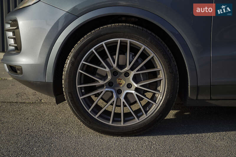 Внедорожник / Кроссовер Porsche Cayenne 2019 в Харькове