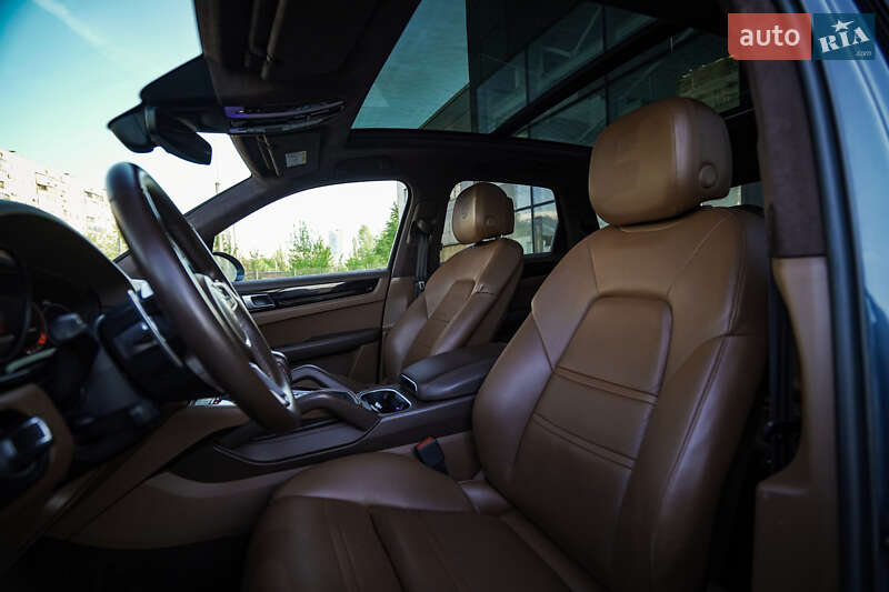 Внедорожник / Кроссовер Porsche Cayenne 2019 в Харькове