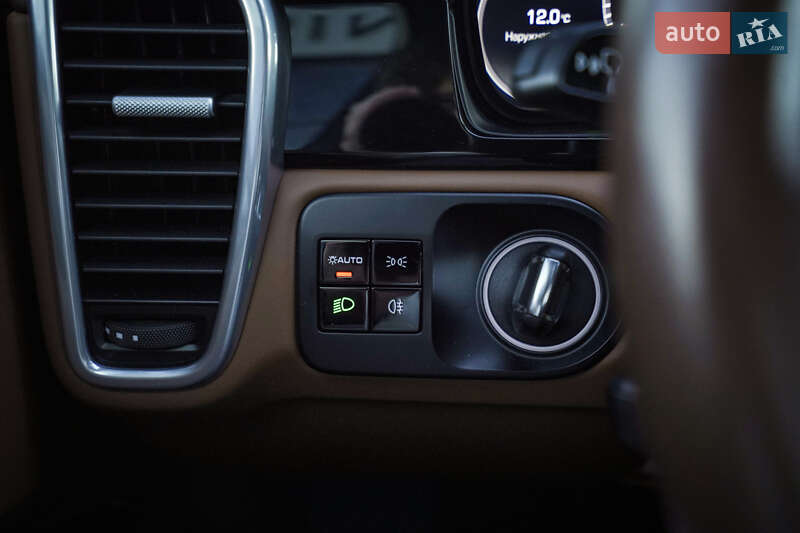 Внедорожник / Кроссовер Porsche Cayenne 2019 в Харькове