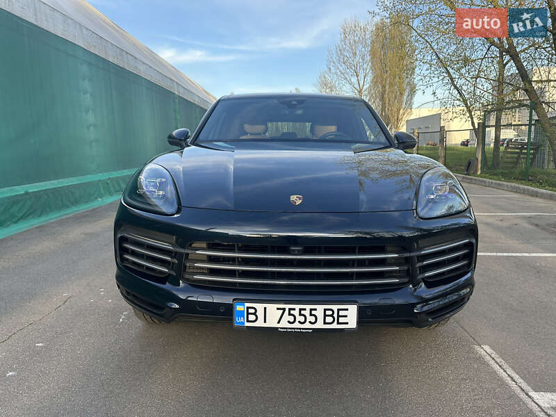 Позашляховик / Кросовер Porsche Cayenne 2018 в 