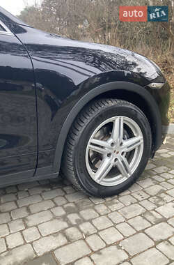 Позашляховик / Кросовер Porsche Cayenne 2010 в 