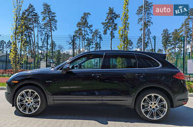 Позашляховик / Кросовер Porsche Cayenne 2014 в 