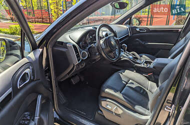 Позашляховик / Кросовер Porsche Cayenne 2014 в 