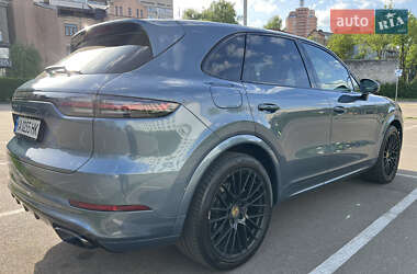 Позашляховик / Кросовер Porsche Cayenne 2017 в 