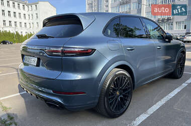 Позашляховик / Кросовер Porsche Cayenne 2017 в 