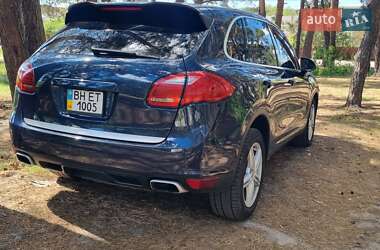 Внедорожник / Кроссовер Porsche Cayenne 2011 в 