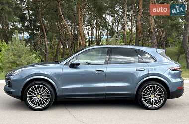 Внедорожник / Кроссовер Porsche Cayenne 2018 в 