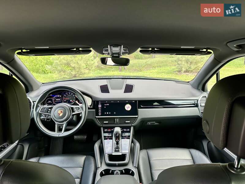 Внедорожник / Кроссовер Porsche Cayenne 2018 в Киеве