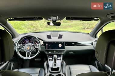 Внедорожник / Кроссовер Porsche Cayenne 2018 в 