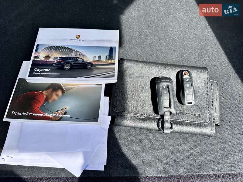 Внедорожник / Кроссовер Porsche Cayenne 2018 в Киеве